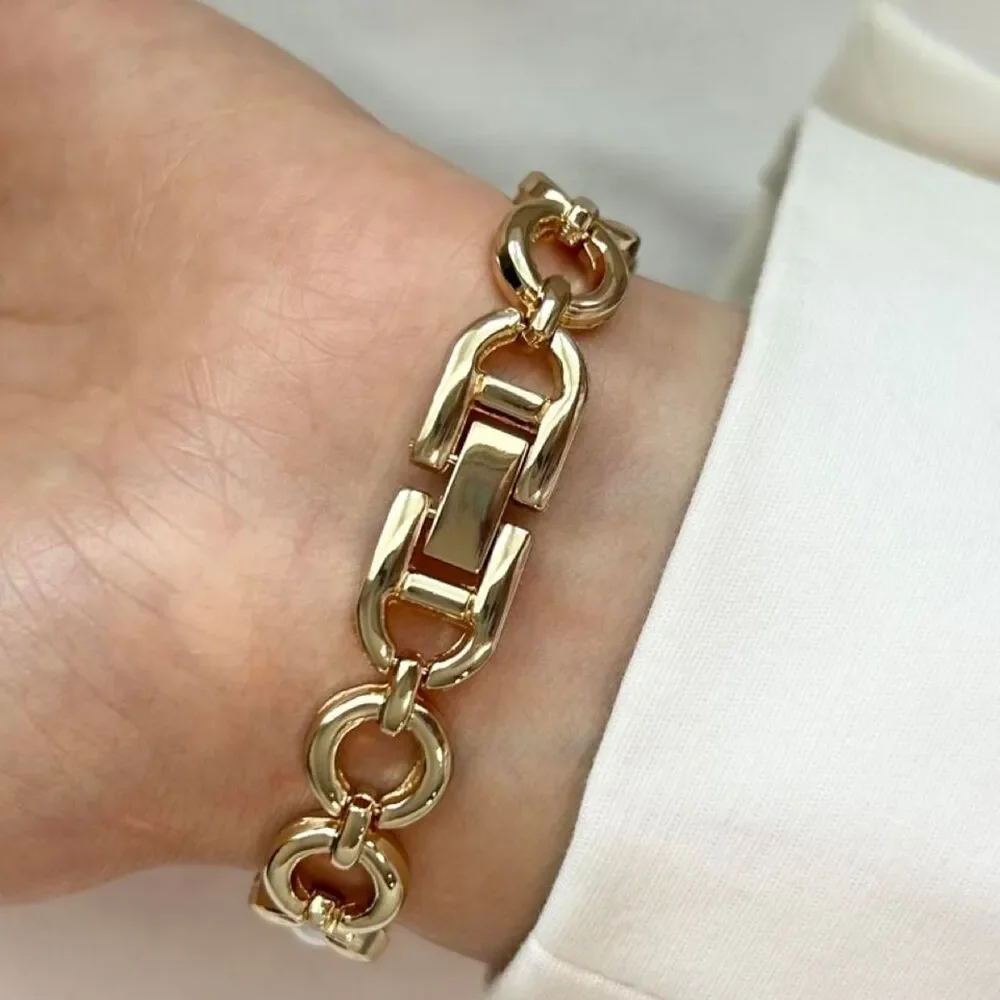 Vintage Inspired Luxury Gold and Pearl Watch